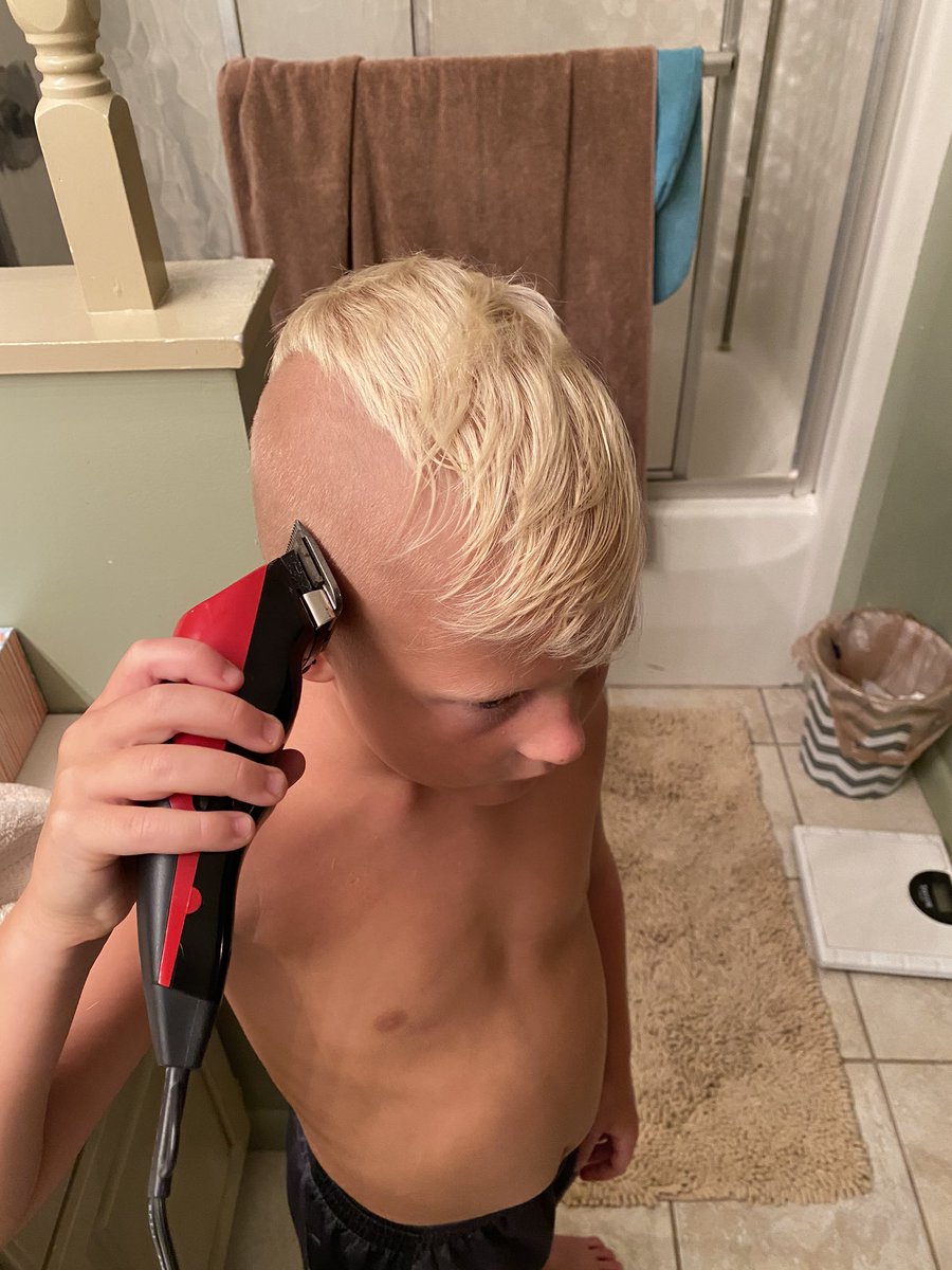 brandybastin's tweet photo. Freshly shaved and ready for the first day of school tomorrow! 💙
#readyfor3rdgrade https://t.co/woNYzJjt3I