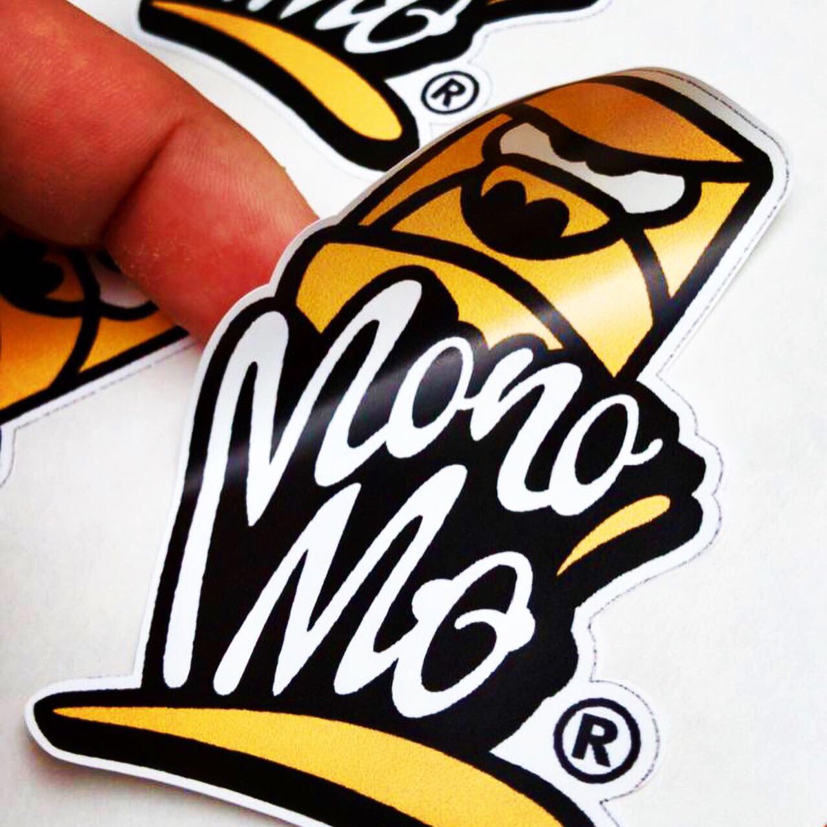 monomostudio's tweet photo. Stickers Monomescos 😉 impresión vinil autoadherible y corte a registro (contorno) ¡Información que cura!🌹 #llameya #monomostudio #paservirleausted #stickers #decal #stickershop #etsy #compraenlinea #enviosatodoelmundo #linkinbio #monomo #designstore #designstudio #cancun https://t.co/jaECkKTy57