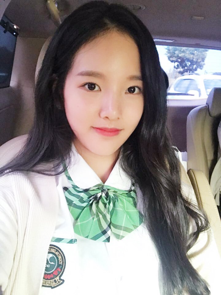 A thread of Weeekly pre-debut photos;LOEN Girls ★ FAVE Girls ★ PLAYM GirlsNote: None of the pictures were edited/cropped so this thread may contain former trainees and former mixnine contestants  #Weeekly  #위클리  @_Weeekly