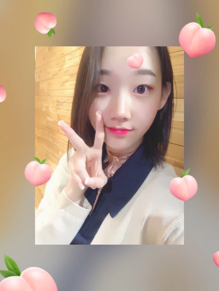 A thread of Weeekly pre-debut photos;LOEN Girls ★ FAVE Girls ★ PLAYM GirlsNote: None of the pictures were edited/cropped so this thread may contain former trainees and former mixnine contestants  #Weeekly  #위클리  @_Weeekly