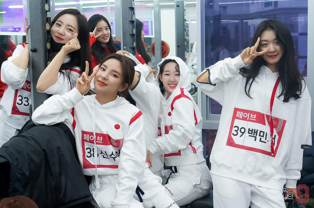 A thread of Weeekly pre-debut photos;LOEN Girls ★ FAVE Girls ★ PLAYM GirlsNote: None of the pictures were edited/cropped so this thread may contain former trainees and former mixnine contestants  #Weeekly  #위클리  @_Weeekly