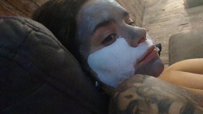 I look like this way more often than I'd like to admit. https://t.co/smH3chLzkA<a href="/tag/dontrushchallenege"class="tags"><span>#dontrushchallenege</span></a>