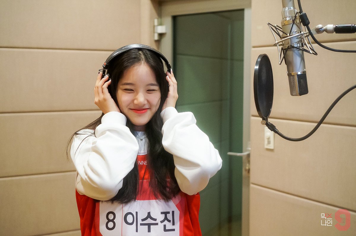 A thread of Weeekly pre-debut photos;LOEN Girls ★ FAVE Girls ★ PLAYM GirlsNote: None of the pictures were edited/cropped so this thread may contain former trainees and former mixnine contestants  #Weeekly  #위클리  @_Weeekly