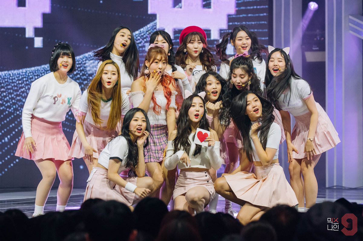 A thread of Weeekly pre-debut photos;LOEN Girls ★ FAVE Girls ★ PLAYM GirlsNote: None of the pictures were edited/cropped so this thread may contain former trainees and former mixnine contestants  #Weeekly  #위클리  @_Weeekly