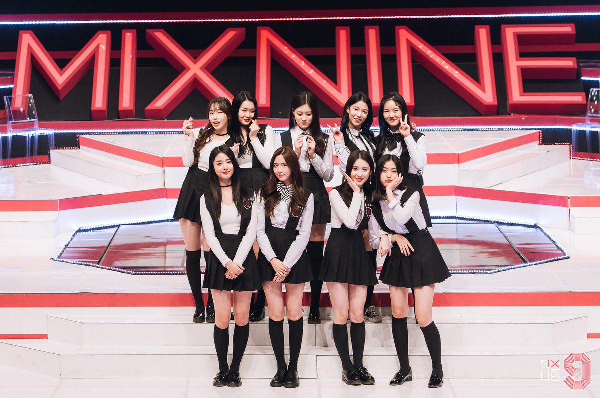 A thread of Weeekly pre-debut photos;LOEN Girls ★ FAVE Girls ★ PLAYM GirlsNote: None of the pictures were edited/cropped so this thread may contain former trainees and former mixnine contestants  #Weeekly  #위클리  @_Weeekly