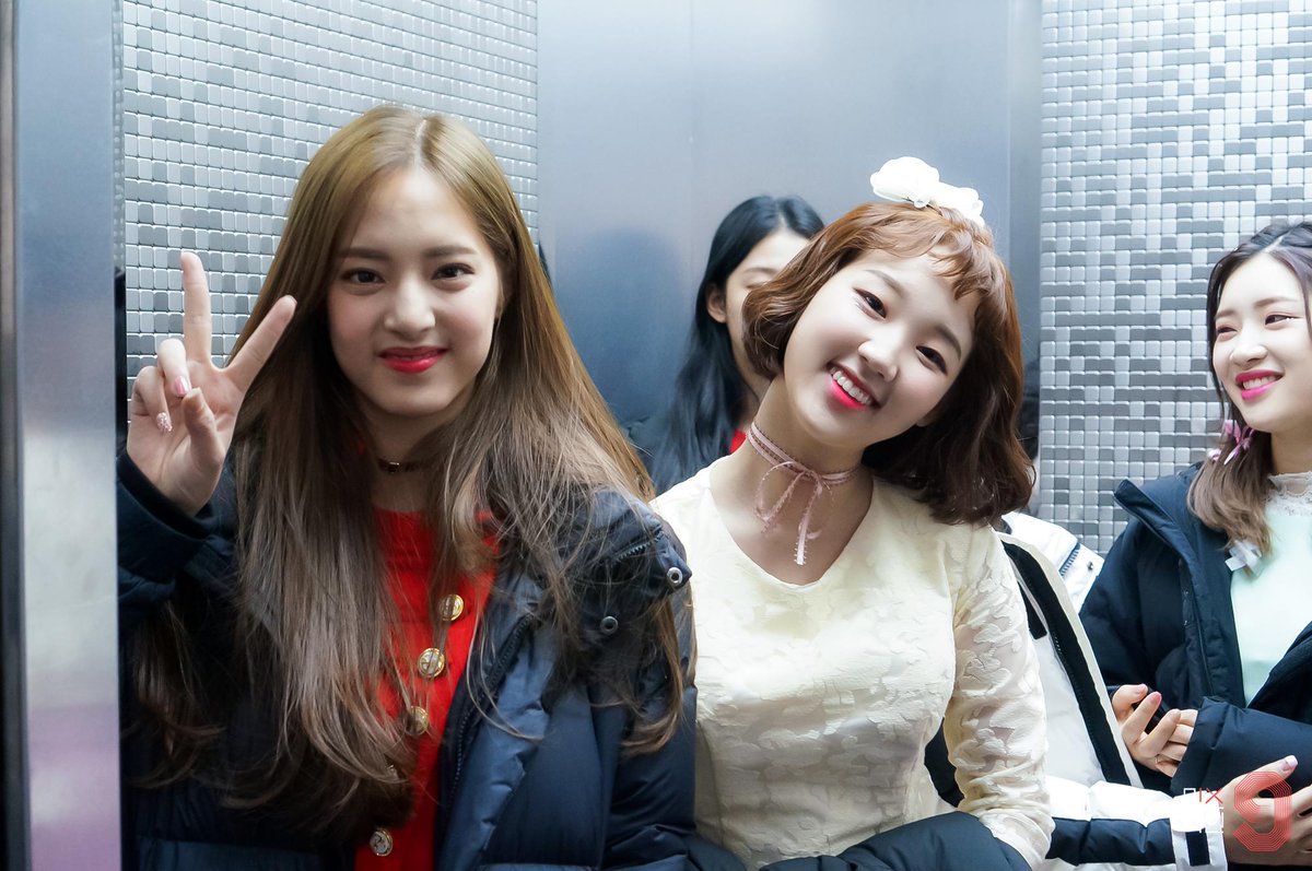 A thread of Weeekly pre-debut photos;LOEN Girls ★ FAVE Girls ★ PLAYM GirlsNote: None of the pictures were edited/cropped so this thread may contain former trainees and former mixnine contestants  #Weeekly  #위클리  @_Weeekly