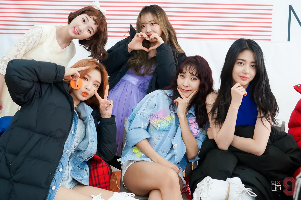 A thread of Weeekly pre-debut photos;LOEN Girls ★ FAVE Girls ★ PLAYM GirlsNote: None of the pictures were edited/cropped so this thread may contain former trainees and former mixnine contestants  #Weeekly  #위클리  @_Weeekly