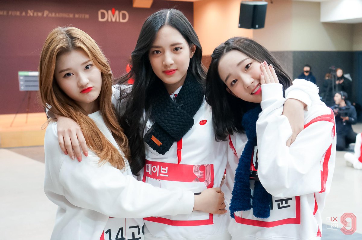 A thread of Weeekly pre-debut photos;LOEN Girls ★ FAVE Girls ★ PLAYM GirlsNote: None of the pictures were edited/cropped so this thread may contain former trainees and former mixnine contestants  #Weeekly  #위클리  @_Weeekly