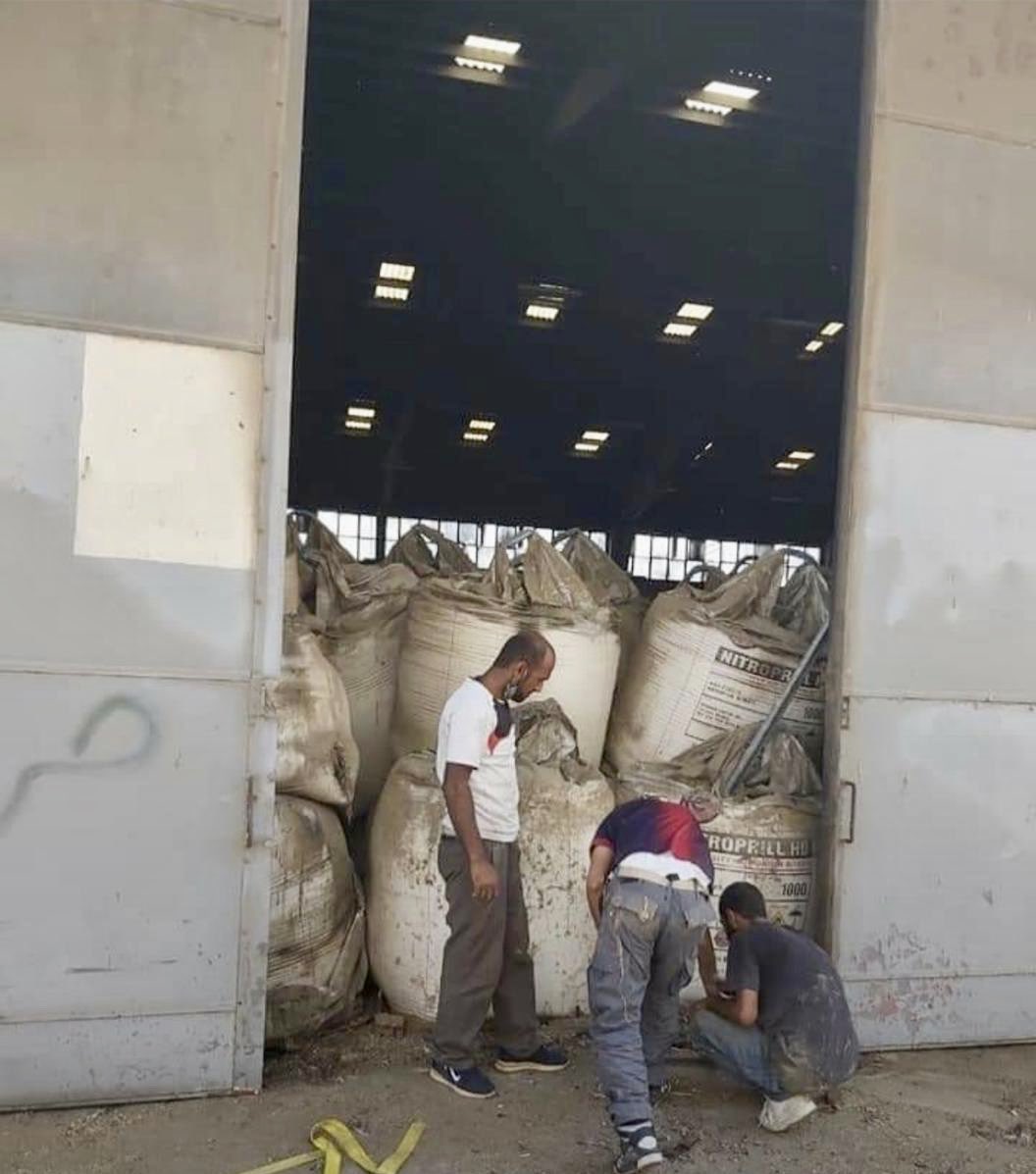 This is an alleged recent picture of the warehouse 12 where 2750 tons of AN were stored! Look at the sorry state of the storage! Hot and damp and easy access! 