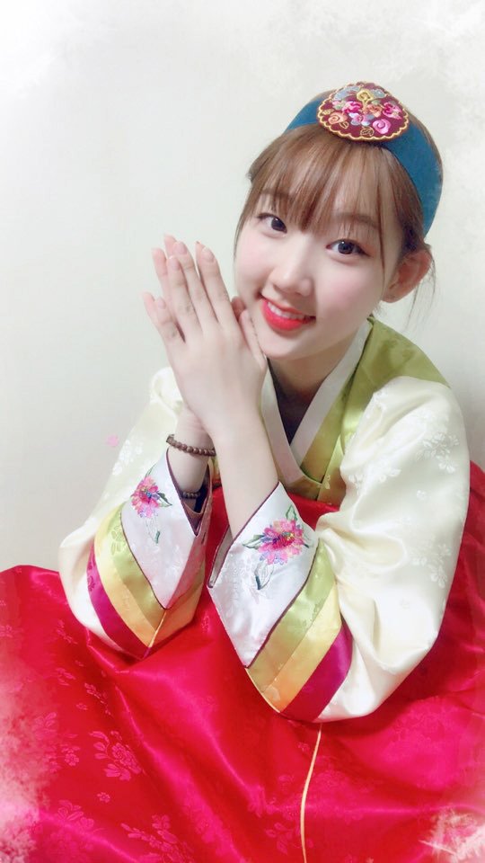 A thread of Weeekly pre-debut photos;LOEN Girls ★ FAVE Girls ★ PLAYM GirlsNote: None of the pictures were edited/cropped so this thread may contain former trainees and former mixnine contestants  #Weeekly  #위클리  @_Weeekly