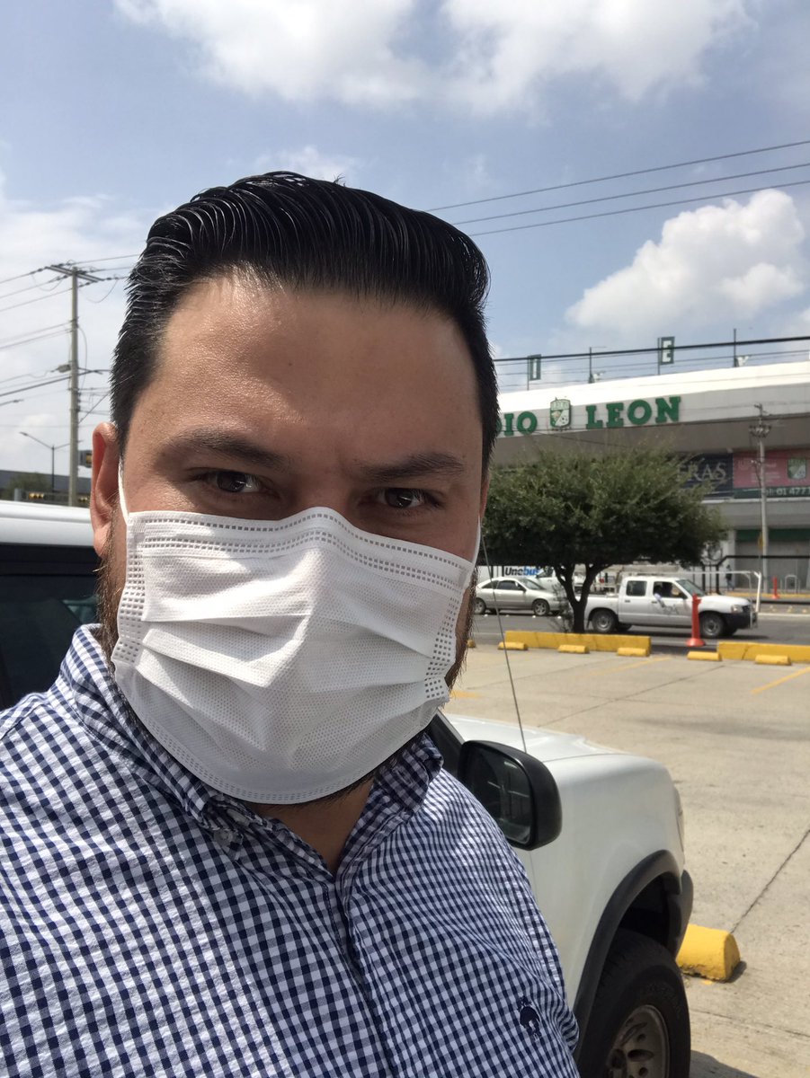 christiancruzmx's tweet photo. Sigamos con las medidas de seguridad sanitaria: Uso de cubrebocas, estornudo de etiqueta, el quédate en casa, lavado de manos constante, desinfectar y limpiar nuestro entorno con cloro, agua y jabón, así como el distanciamiento social. #YoSíUsoCubrebocas #PromotoresDeLaPrevención https://t.co/JJ3pJCLkMy