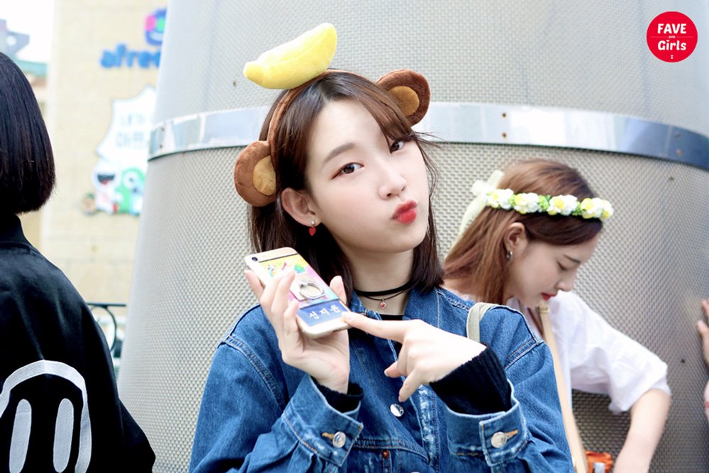 A thread of Weeekly pre-debut photos;LOEN Girls ★ FAVE Girls ★ PLAYM GirlsNote: None of the pictures were edited/cropped so this thread may contain former trainees and former mixnine contestants  #Weeekly  #위클리  @_Weeekly