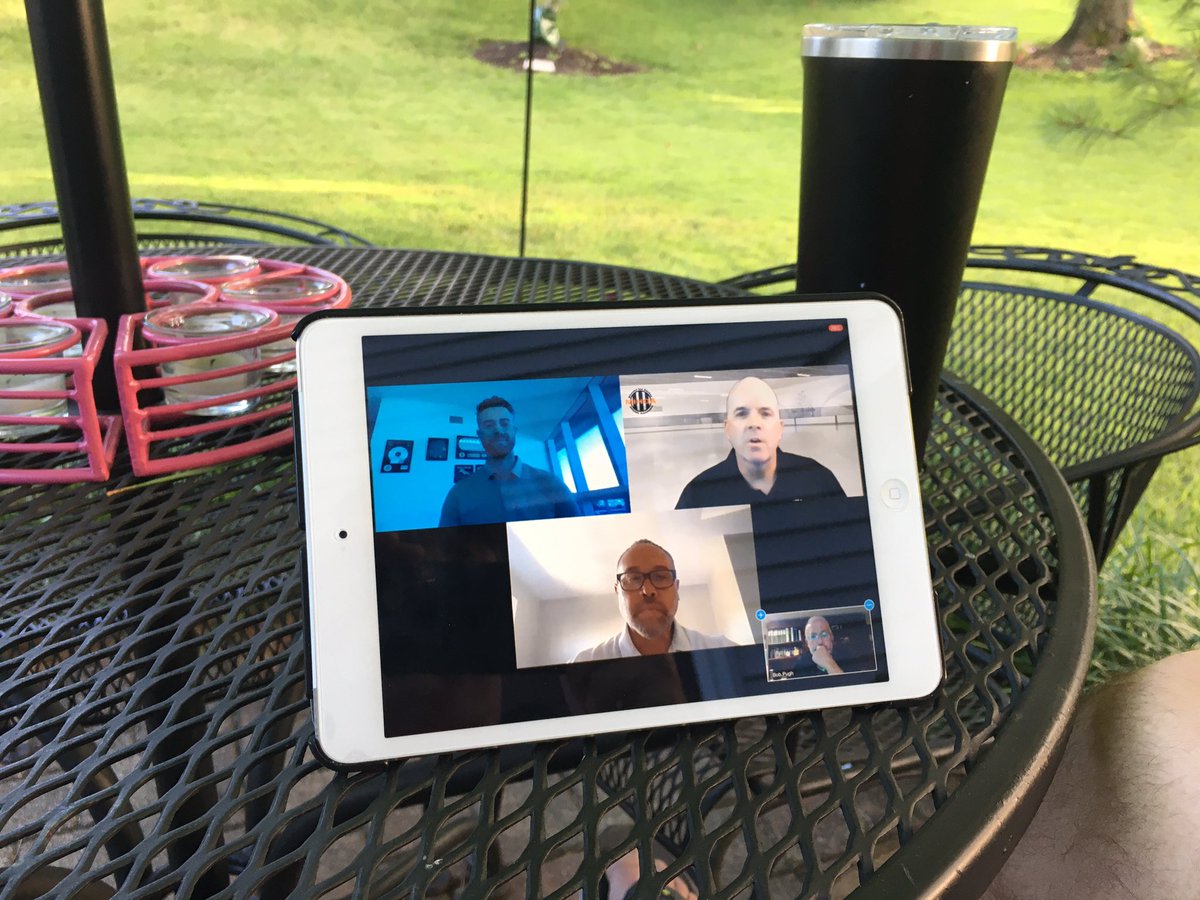 Our first Level 1 virtual classroom session is underway with a special welcome message featuring retired NHL linesman Jay Sharrers and retired NHL goalkeeper <a href="/MikeMcKenna56/">Mike McKenna</a>. #BeARef #norefsnogames