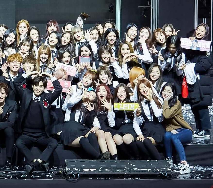 A thread of Weeekly pre-debut photos;LOEN Girls ★ FAVE Girls ★ PLAYM GirlsNote: None of the pictures were edited/cropped so this thread may contain former trainees and former mixnine contestants  #Weeekly  #위클리  @_Weeekly