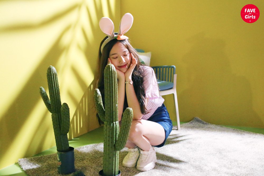 A thread of Weeekly pre-debut photos;LOEN Girls ★ FAVE Girls ★ PLAYM GirlsNote: None of the pictures were edited/cropped so this thread may contain former trainees and former mixnine contestants  #Weeekly  #위클리  @_Weeekly