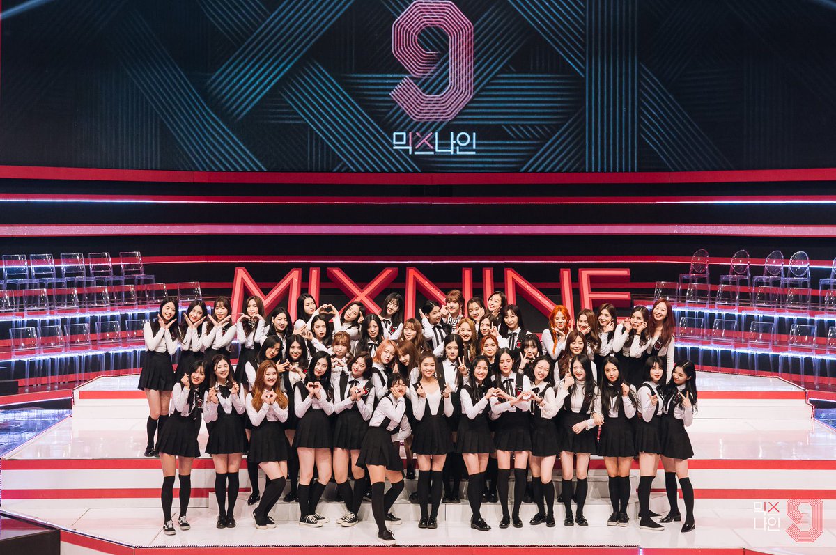 A thread of Weeekly pre-debut photos;LOEN Girls ★ FAVE Girls ★ PLAYM GirlsNote: None of the pictures were edited/cropped so this thread may contain former trainees and former mixnine contestants  #Weeekly  #위클리  @_Weeekly