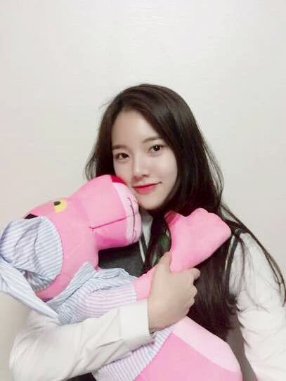 A thread of Weeekly pre-debut photos;LOEN Girls ★ FAVE Girls ★ PLAYM GirlsNote: None of the pictures were edited/cropped so this thread may contain former trainees and former mixnine contestants  #Weeekly  #위클리  @_Weeekly