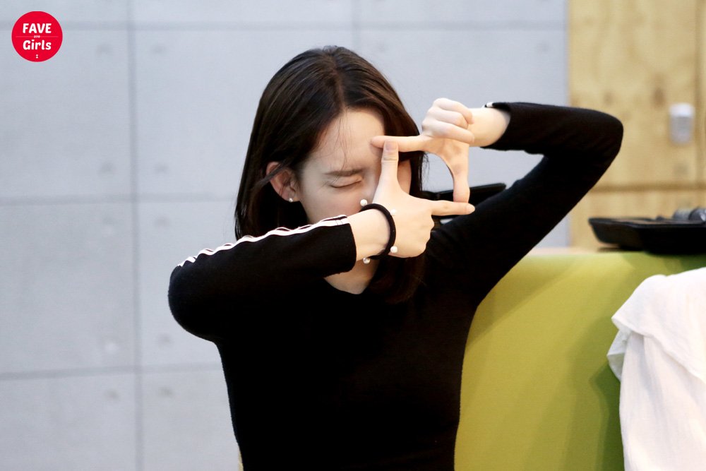 A thread of Weeekly pre-debut photos;LOEN Girls ★ FAVE Girls ★ PLAYM GirlsNote: None of the pictures were edited/cropped so this thread may contain former trainees and former mixnine contestants  #Weeekly  #위클리  @_Weeekly