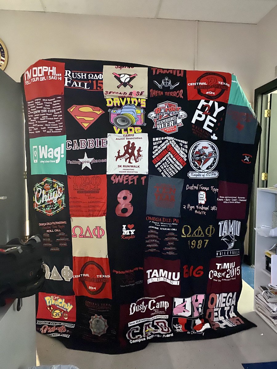 killmetj's tweet image. I’m so in love with college shirt blankets! #ODPhI #TAMIU #Alumni
