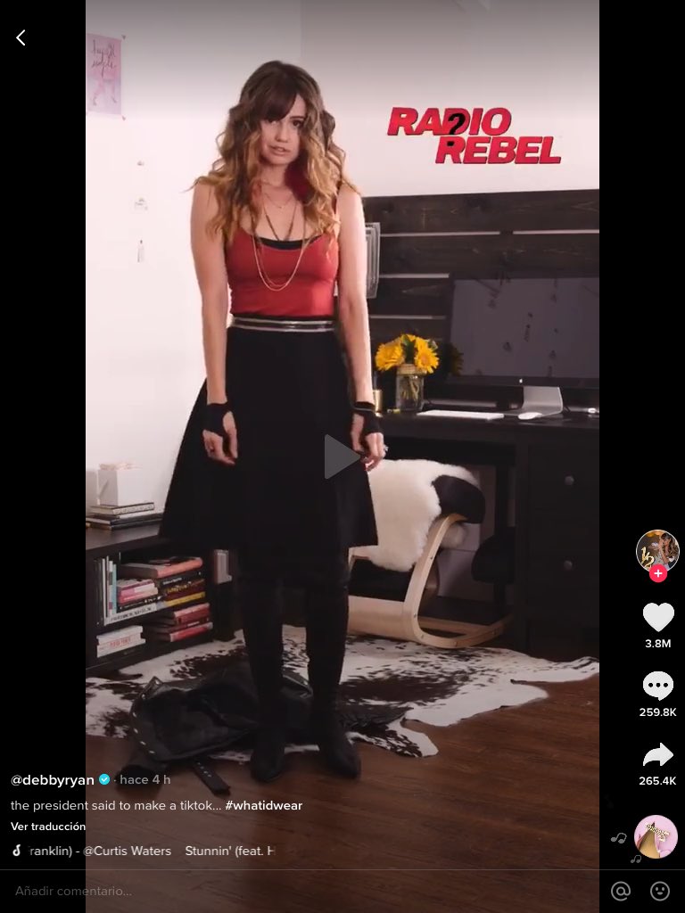 La actriz Debby Ryan quien interpretó a Jessie, a Bailey de Zack y Cody:  Gemelos a Bordo y a Patty de Insatiable. Subió a su cuenta de #TikTok un  video donde se, image size:768x1024