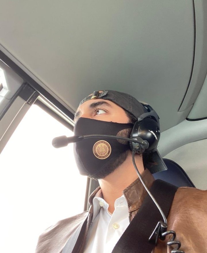 Guerreroch3's tweet photo. Es un gran orgullo nacional esta persona...humilde, trabajador, inteligente y muy capaz.
Gracias a Dios y a él,  el país está encaminándose a un nuevo futuro🇸🇻🇸🇻
Dios bendiga día tras día a @nayibbukele y le de mucha más sabiduría 🇸🇻🇸🇻👏👏🙋‍♂️ https://t.co/oCTKmip4aI