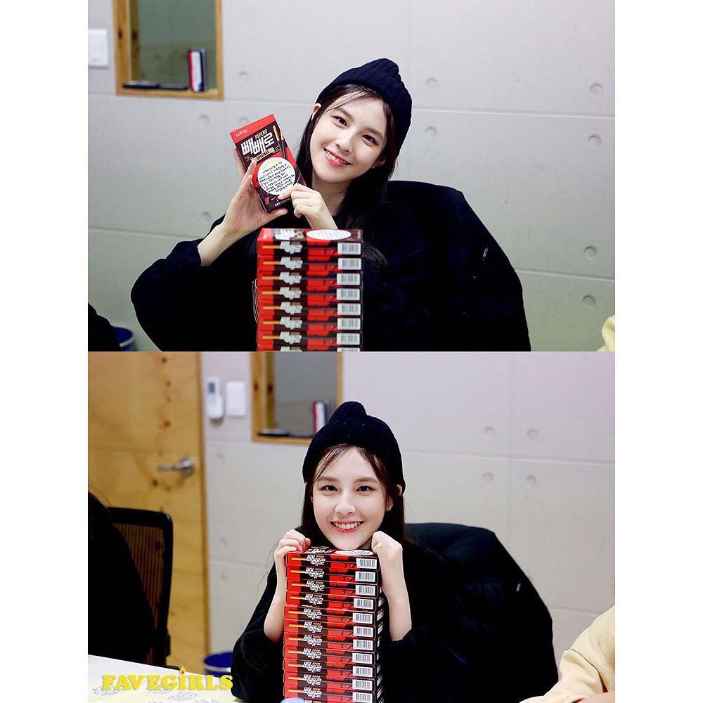 A thread of Weeekly pre-debut photos;LOEN Girls ★ FAVE Girls ★ PLAYM GirlsNote: None of the pictures were edited/cropped so this thread may contain former trainees and former mixnine contestants  #Weeekly  #위클리  @_Weeekly