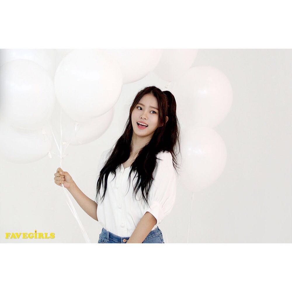 A thread of Weeekly pre-debut photos;LOEN Girls ★ FAVE Girls ★ PLAYM GirlsNote: None of the pictures were edited/cropped so this thread may contain former trainees and former mixnine contestants  #Weeekly  #위클리  @_Weeekly