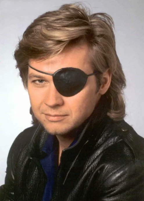 SteffyWyatt's tweet image. Thread of my favorite #Days characters (and actors): 
⏳⌛️💫✨🌼
Steve aka "Patch" Johnson - Stephen Nichols 💚
#Stayla 💐 #PatchIsBack ✊