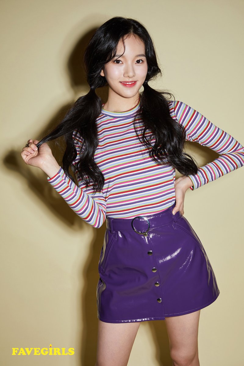 A thread of Weeekly pre-debut photos;LOEN Girls ★ FAVE Girls ★ PLAYM GirlsNote: None of the pictures were edited/cropped so this thread may contain former trainees and former mixnine contestants  #Weeekly  #위클리  @_Weeekly