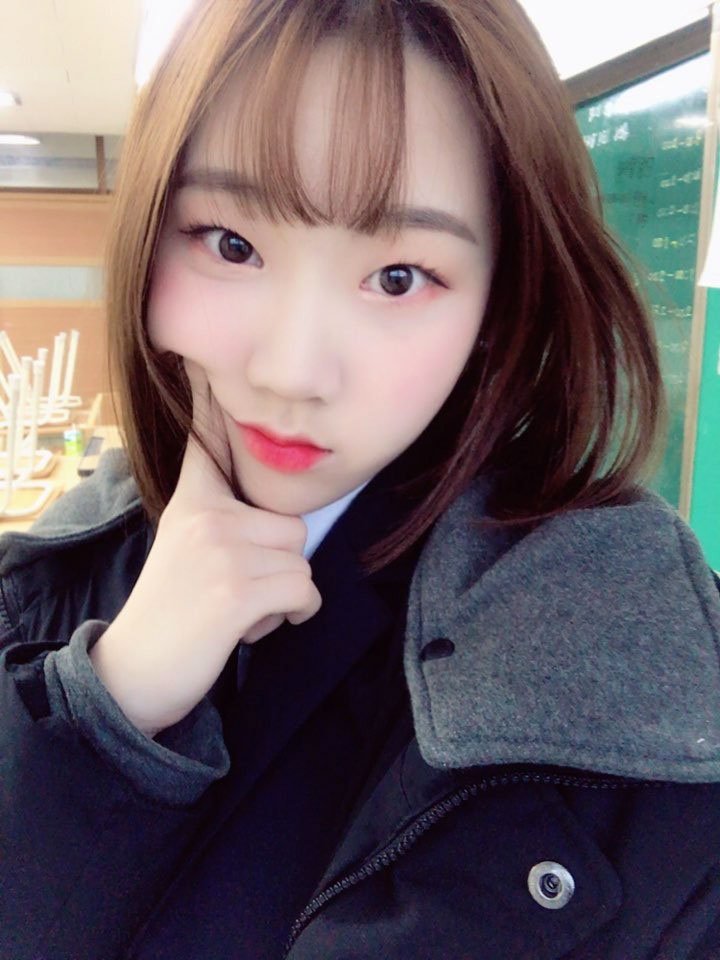 A thread of Weeekly pre-debut photos;LOEN Girls ★ FAVE Girls ★ PLAYM GirlsNote: None of the pictures were edited/cropped so this thread may contain former trainees and former mixnine contestants  #Weeekly  #위클리  @_Weeekly