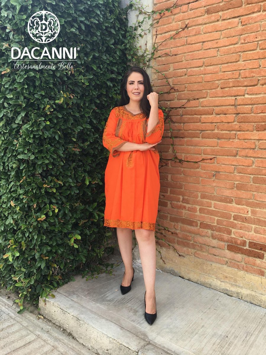 dacanni's tweet photo. 🎼🎼 Ella es bonitaaaaaa 🎼🎼

Sabemos que te enamorarás de este precioso blusón en color naranja 🧡

#artesanalmentebello #oaxaca #madeinmexico #bordadoartesanal #dacanni #etnomoda https://t.co/q0bsFXjShx