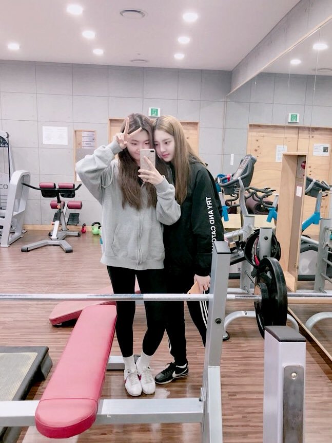 A thread of Weeekly pre-debut photos;LOEN Girls ★ FAVE Girls ★ PLAYM GirlsNote: None of the pictures were edited/cropped so this thread may contain former trainees and former mixnine contestants  #Weeekly  #위클리  @_Weeekly