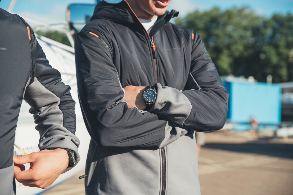 vivodxperiencia's tweet photo. Land Rover y el fabricante de relojes Elliot Brown crearon uno de los relojes más resistentes del mundo además, apoyan a un equipo que rema 2,000 millas alrededor de la costa del Reino Unido para caridad.
#suv #LandRover #elliotbrown #ebwatches #RangeRover https://t.co/b7teRSZ8ab
