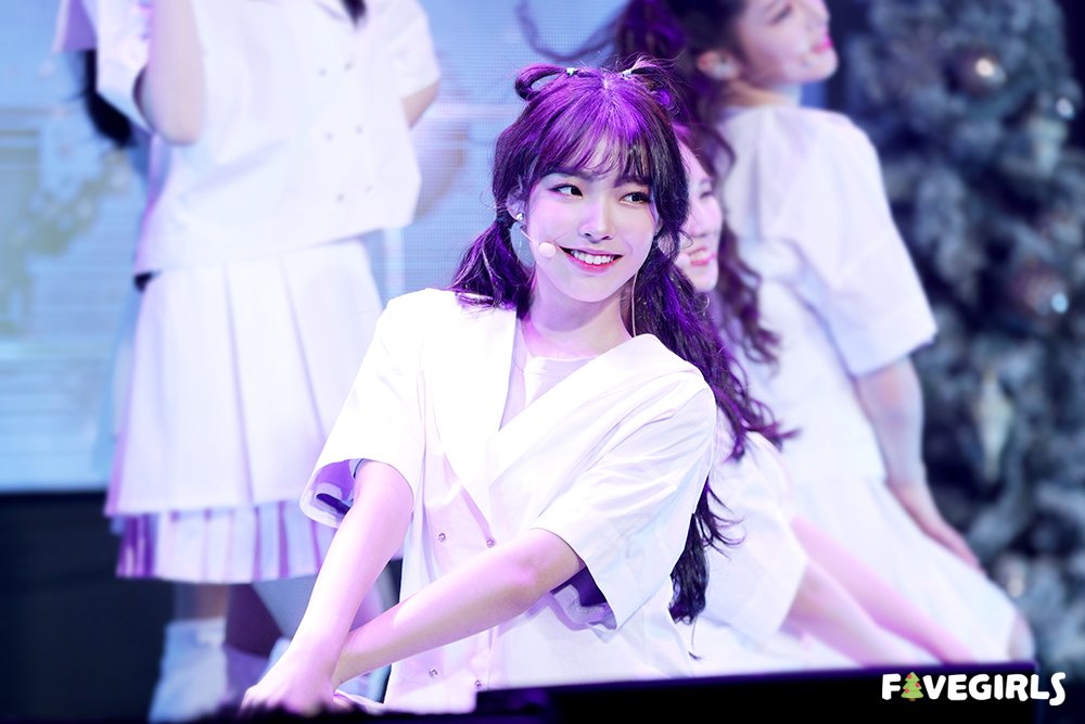 A thread of Weeekly pre-debut photos;LOEN Girls ★ FAVE Girls ★ PLAYM GirlsNote: None of the pictures were edited/cropped so this thread may contain former trainees and former mixnine contestants  #Weeekly  #위클리  @_Weeekly