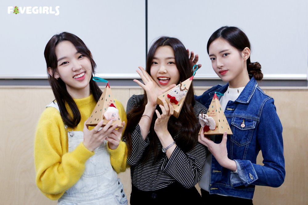 A thread of Weeekly pre-debut photos;LOEN Girls ★ FAVE Girls ★ PLAYM GirlsNote: None of the pictures were edited/cropped so this thread may contain former trainees and former mixnine contestants  #Weeekly  #위클리  @_Weeekly