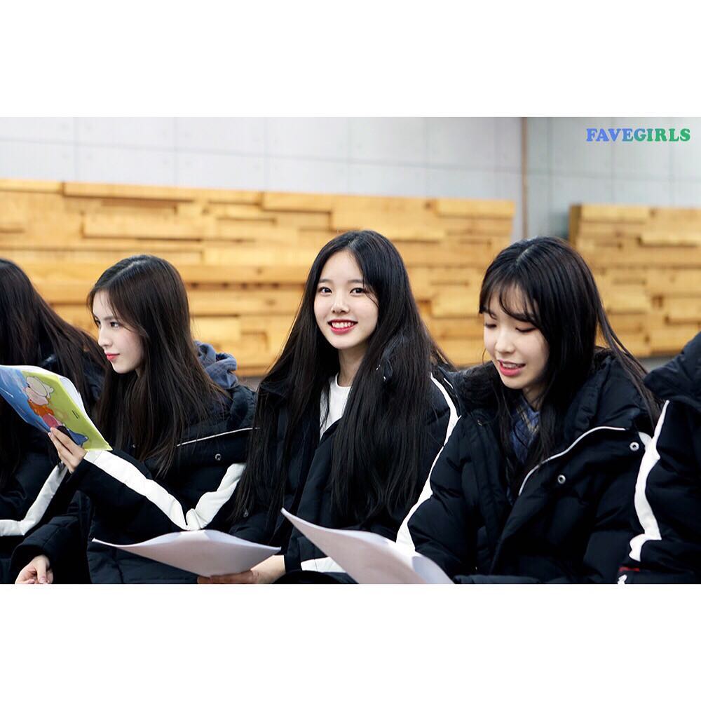 A thread of Weeekly pre-debut photos;LOEN Girls ★ FAVE Girls ★ PLAYM GirlsNote: None of the pictures were edited/cropped so this thread may contain former trainees and former mixnine contestants  #Weeekly  #위클리  @_Weeekly