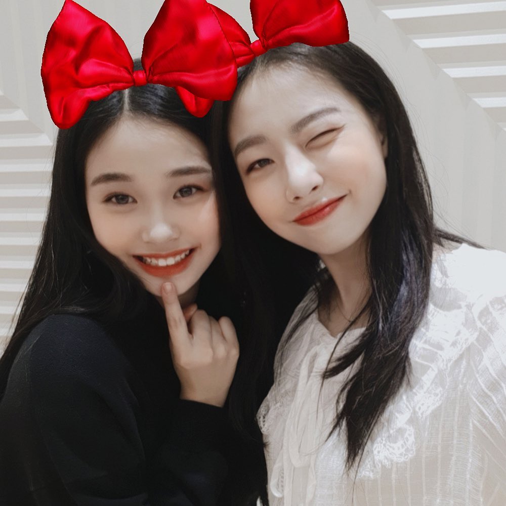 A thread of Weeekly pre-debut photos;LOEN Girls ★ FAVE Girls ★ PLAYM GirlsNote: None of the pictures were edited/cropped so this thread may contain former trainees and former mixnine contestants  #Weeekly  #위클리  @_Weeekly