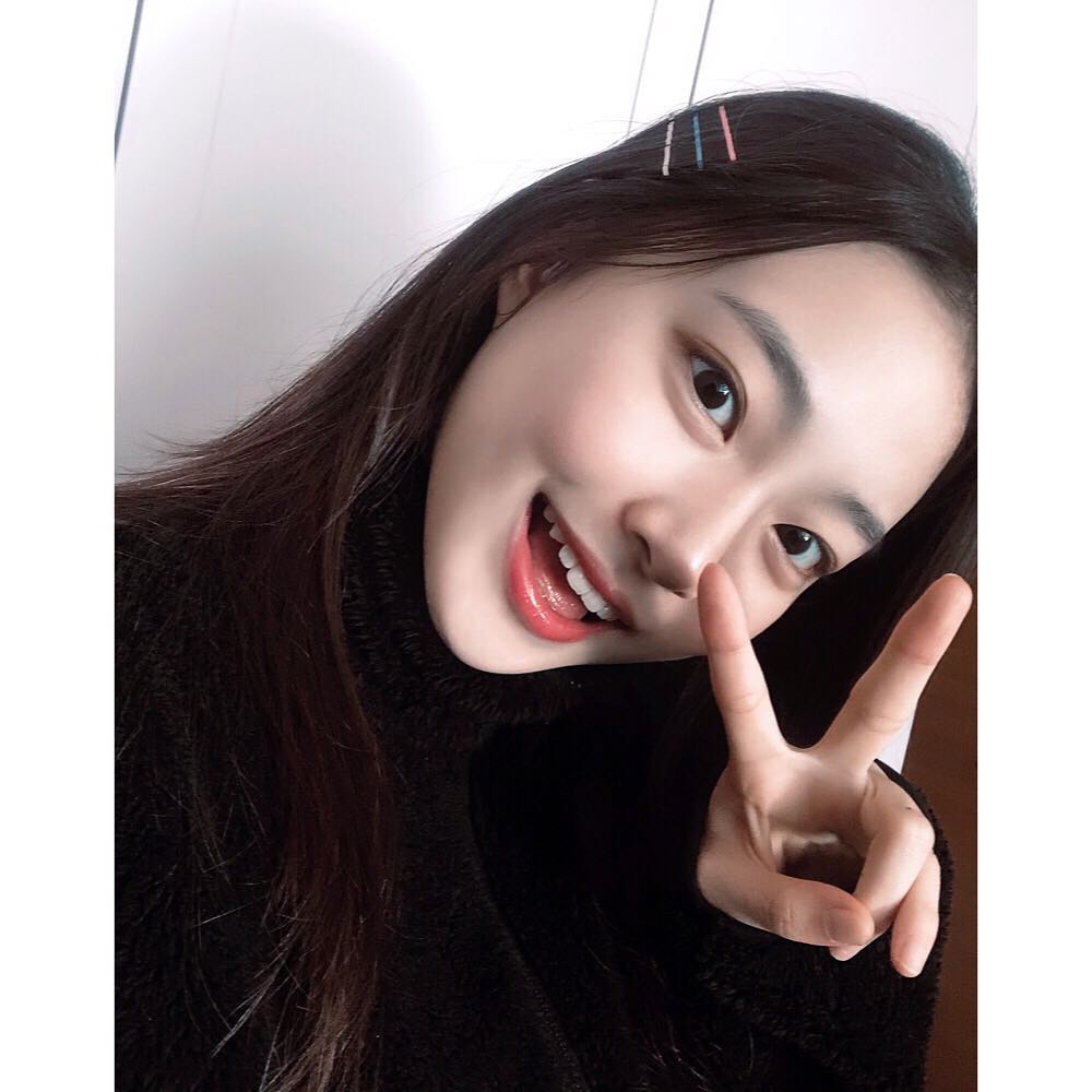 A thread of Weeekly pre-debut photos;LOEN Girls ★ FAVE Girls ★ PLAYM GirlsNote: None of the pictures were edited/cropped so this thread may contain former trainees and former mixnine contestants  #Weeekly  #위클리  @_Weeekly