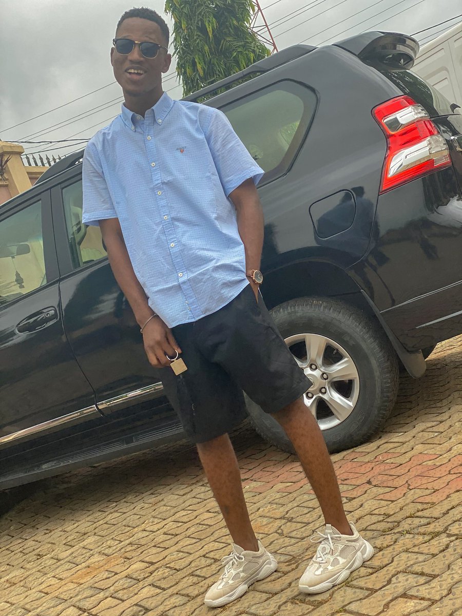 iamola_mide's tweet photo. 276 months
1200 weeks and 1 day
8401 days
♌

Take a few seconds to say a word of prayer for me... 

#leo #itsmybirthday #Ayoadigun https://t.co/ULkDRmrumo