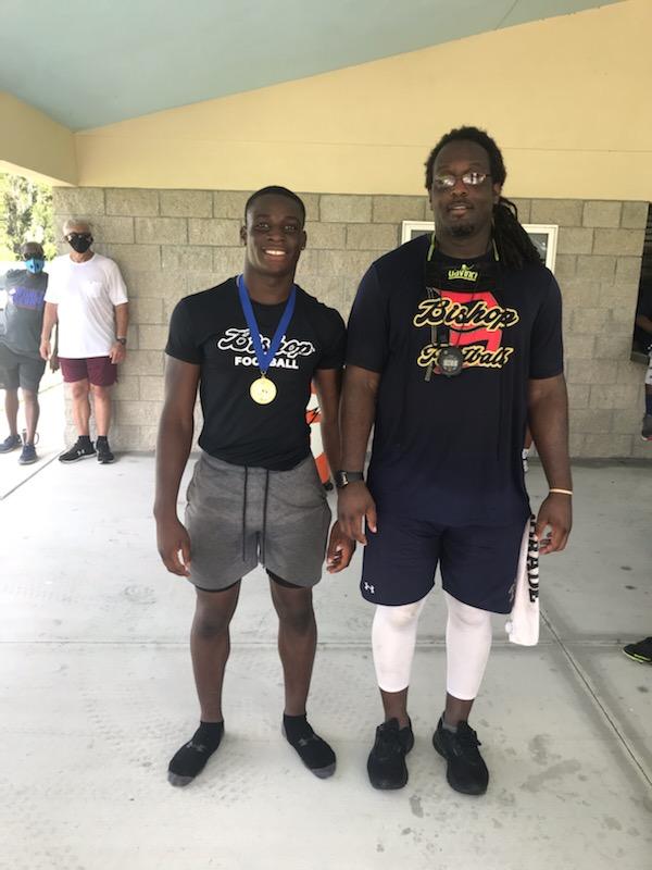 DaVinci_Fitness's tweet photo. The @BISHOP_FOOTBALL iron man winners with medals @AdrianM0320 @MillerClark_ @DontreviusJ @Tyrese_conley https://t.co/3rYYD1BpRp