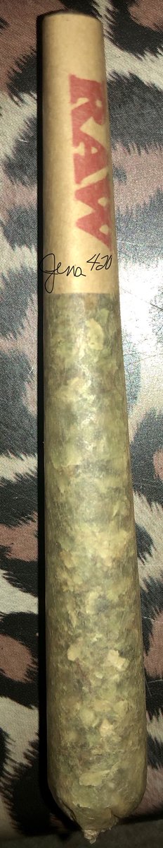 _jena4n's tweet photo. Suck on this 😙💨 https://t.co/pc7pRK649d