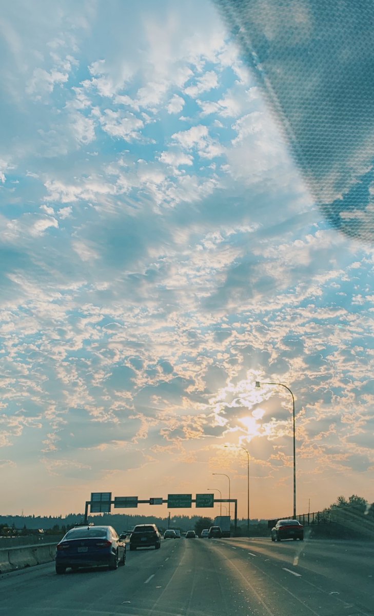 Mariahgillette7's tweet photo. If you want a great song to help you feel so close to God , Refiner is what I listen to when I need help feeling renewed✝️
This beautiful sky is what I get to see on my way to work. God has created so many masterpieces, please remember that you’re one of them. https://t.co/fpYT6aBUxz