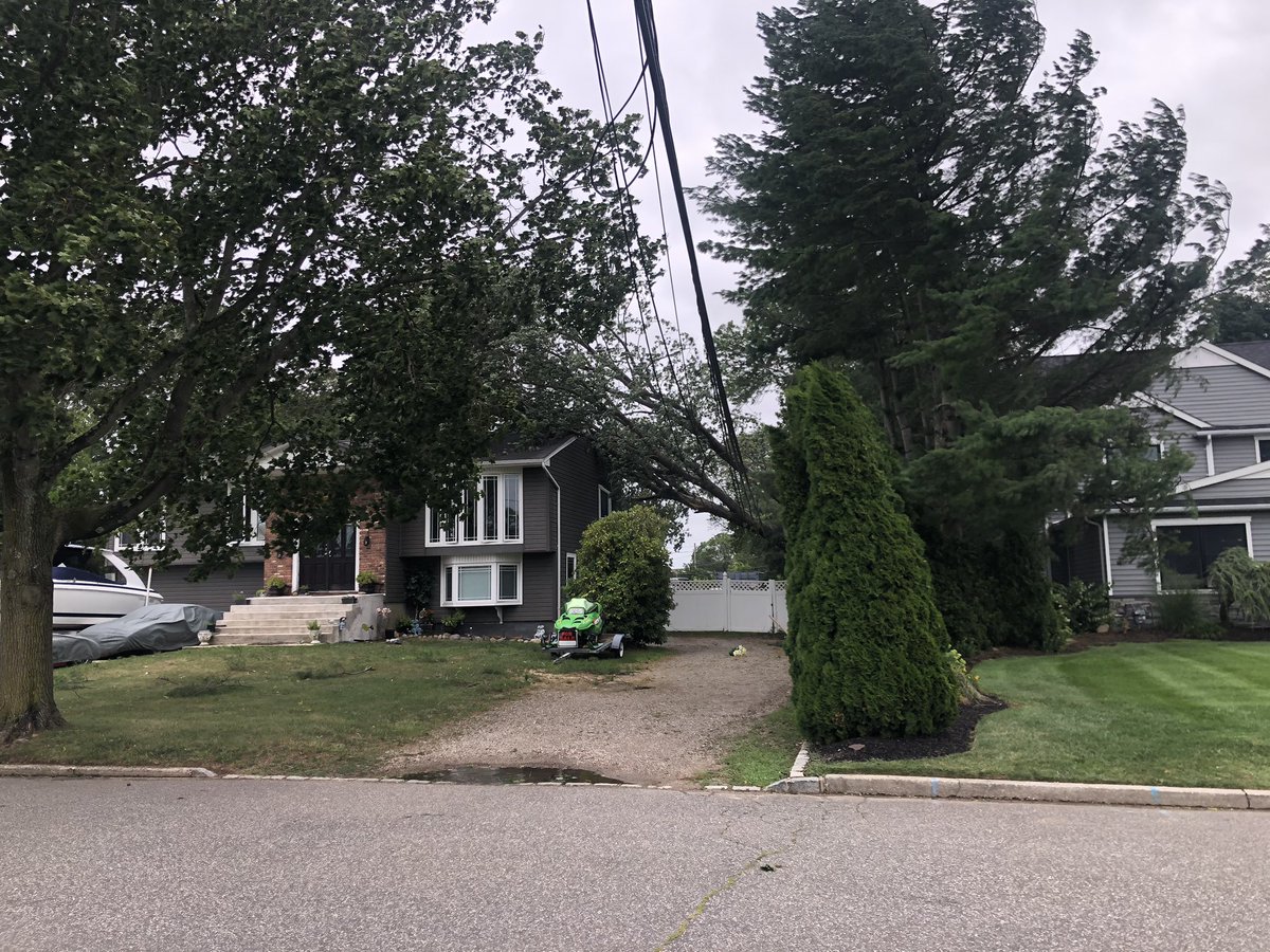CISO_Nick's tweet photo. @PSEGLI on peppermint rd in commack b/t 11 and 15. Wires are live, pole is down, but all houses except 11 have power.  Looks dangerous for the lines and 15 peppermint. https://t.co/mYtGjFIRua