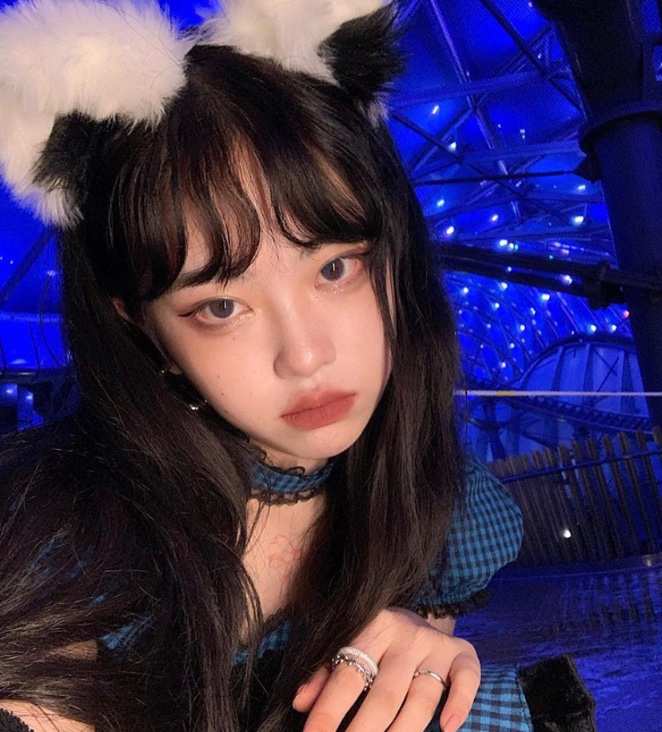 @/faaaariii_ on instagram every ed acc’s pfp chinese so not an “ulzzang” but