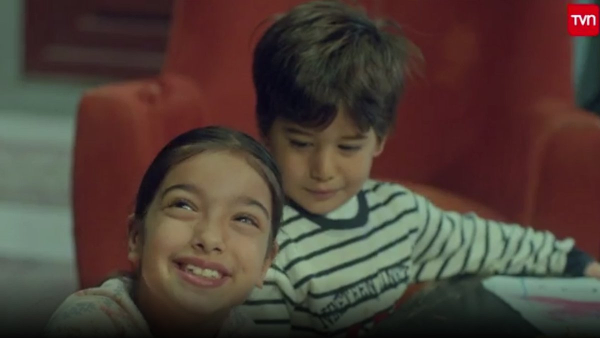 TVN's tweet photo. 🔴 ¡Los niños más tiernos!

📲Comenta con #LaVerdadDeSirin

📡Sigue la señal en vivo https://t.co/XYEkJadpbI https://t.co/dgSX5n1efR