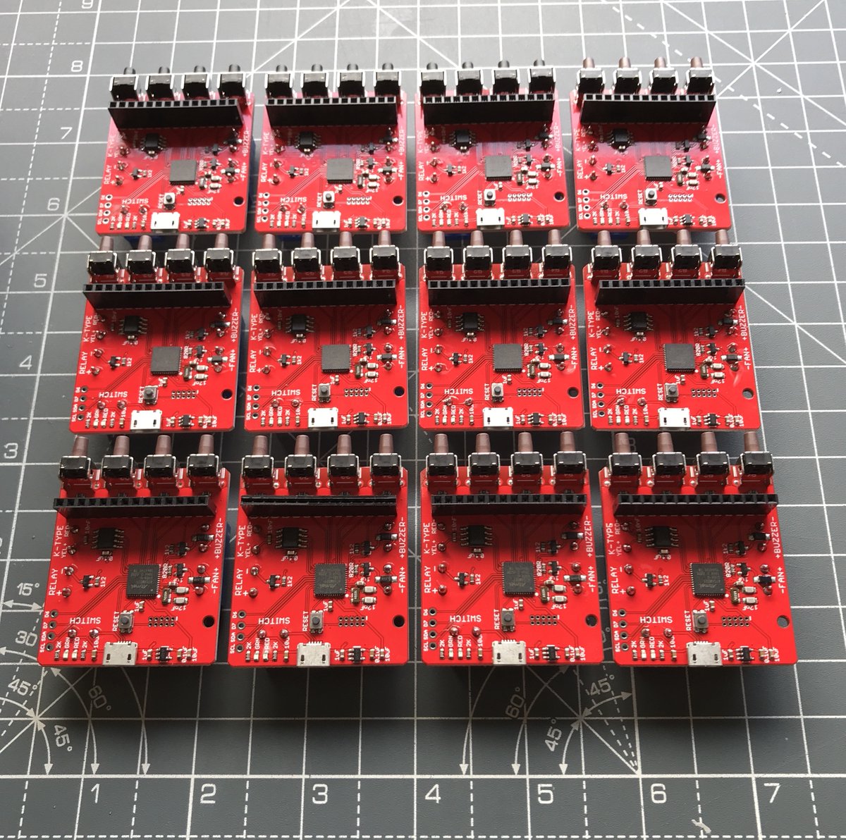 unexpectedmaker's tweet photo. I got them all finished right after the stream ended… #ReflowMaster
#maker #electronics #pcbassembly #manufacturing #reflow https://t.co/U4bVTfpnbZ