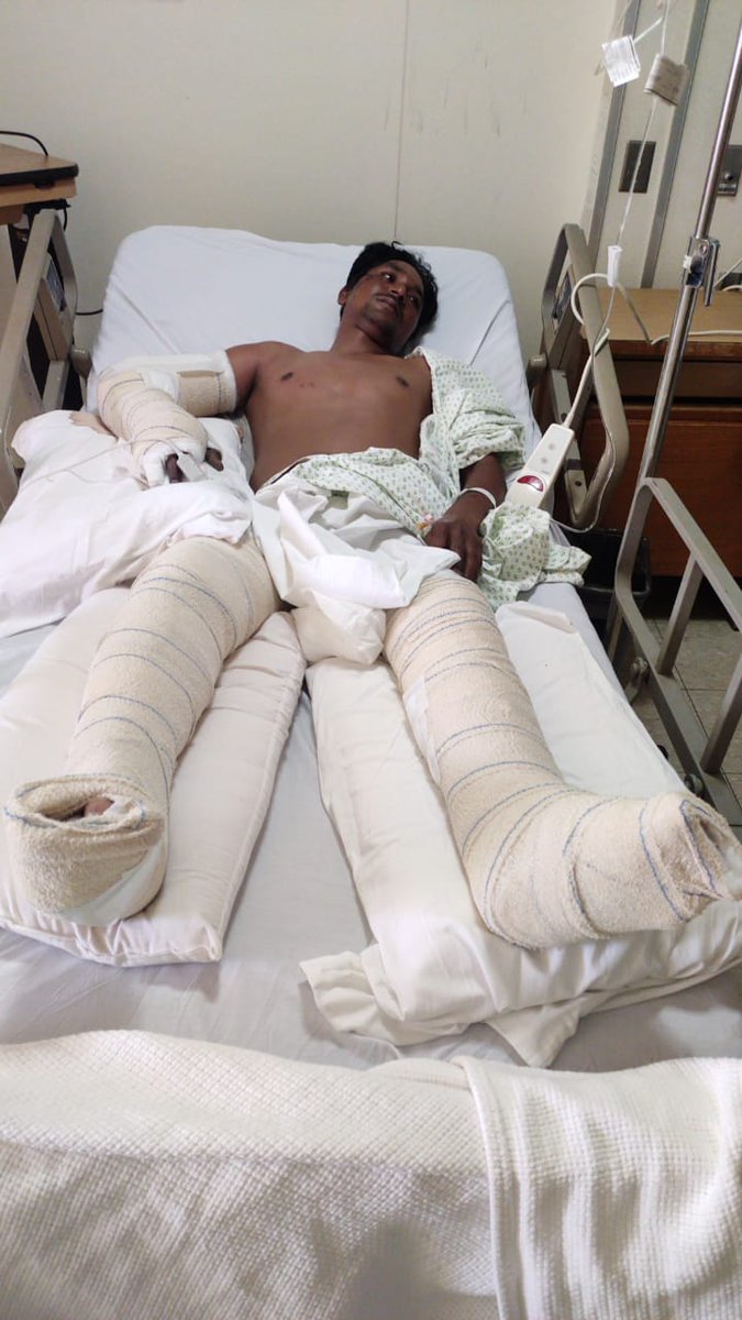 Naresh90420190's tweet photo. @SonuSood sir help my brother he is soudi to HYD travel the flight is accident in soudi haradh he is two legs and one right hand sir he need structure on the flight sir 15 days back accident now condition is verry serious sir flight ticket 26000 soudi riyals from air andia flight https://t.co/IBNhL3N30q