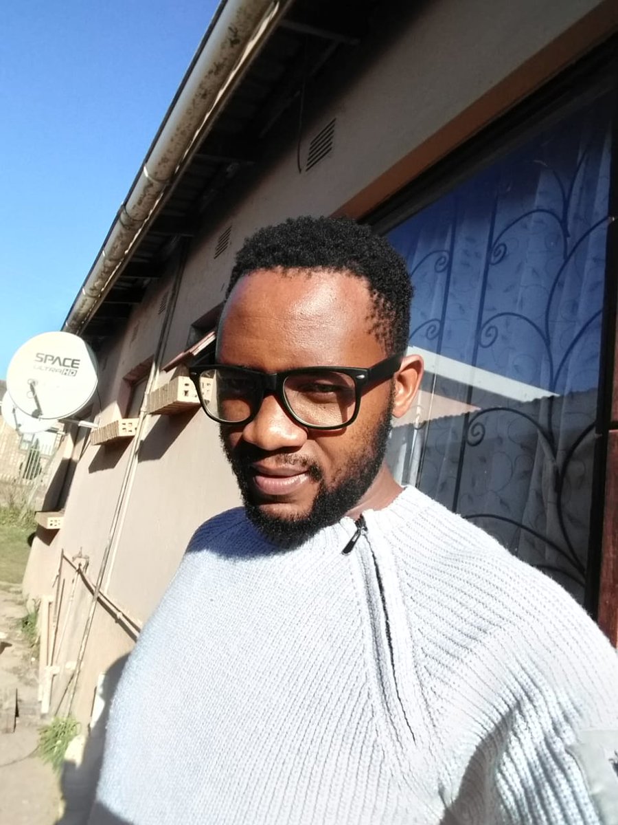 NkosinathiMok14's tweet photo. Happy birthday to my self 🎂🎂🎂. I think this year's birthdays are more important than other years with this Covid-19, many people couldn't reach their birthdays 💔. Thank you Lord for keeping me safe 🙏 https://t.co/QxdrW5EsAH