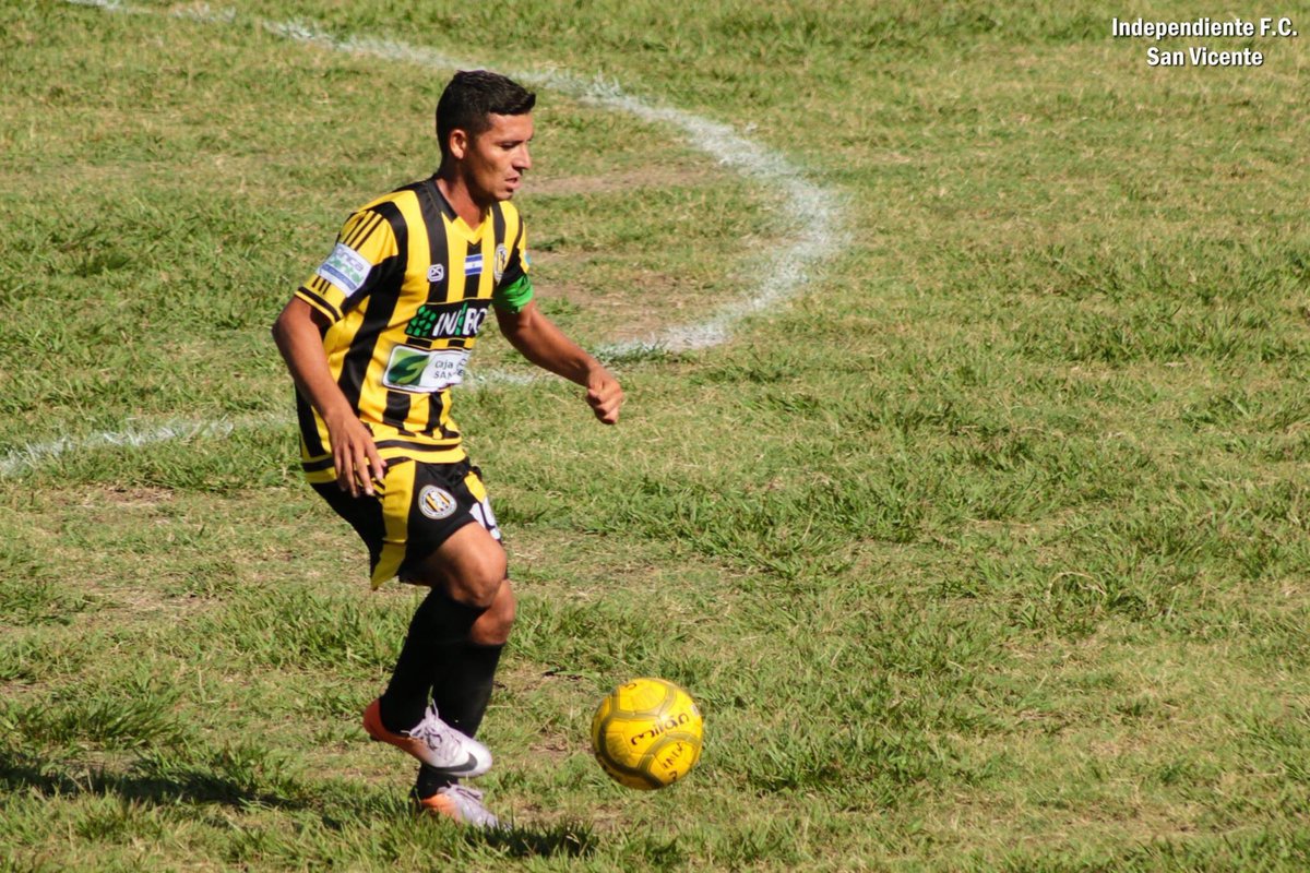 #IndependienteFC | Feliz Cumpleaños eterno Capitán Erasmo Henríquez, Abrazo de gol hasta el cielo.👏🏻🙌🏻