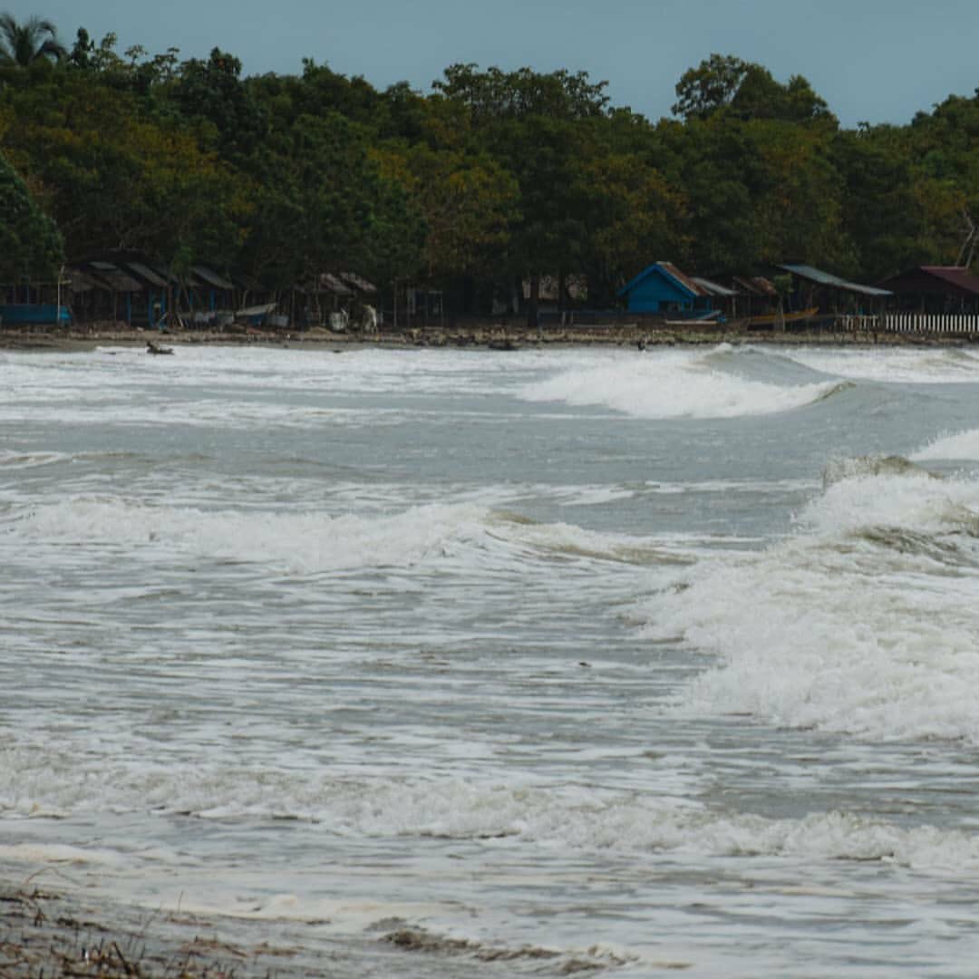 IdTurgo's tweet photo. [ BAHARI ]
Pantai Batu Gong, terletak di Kabupaten Konawe, Sulawesi Tenggara, Indonesia.
Berjarak 17 km sebelah utara Kota Kendari.
.
apat di akses menggunakan kendaraan roda empat atau roda dua.
.
#turgoindonesia #enjoyindonesia #wisataindonesia #wisatayooo #pantaibatugong https://t.co/jsRZ3bBlek